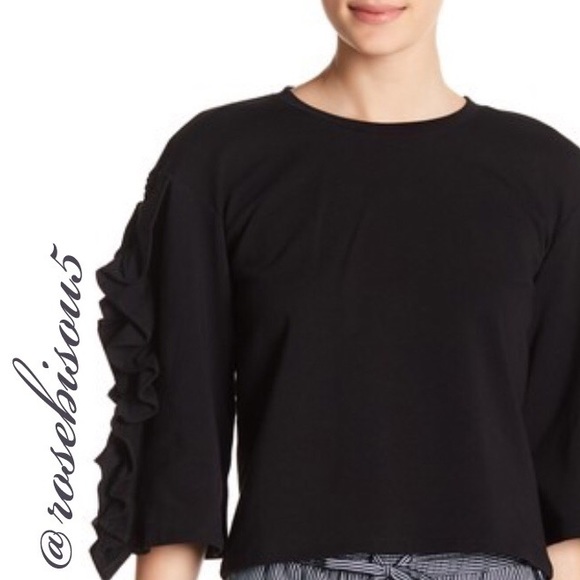 Romeo & Juliet Couture Sweaters - ♥️🆕{ROMEO+JULIET COUTURE} Ruffle Sleeve Sweater
